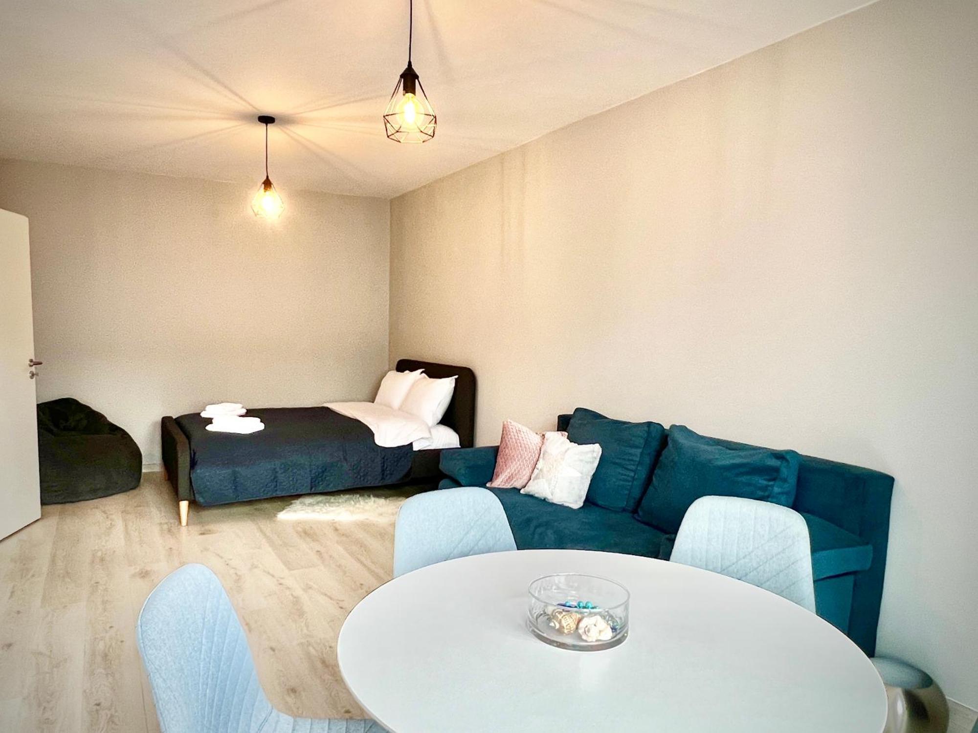 Blue Boho Studios And Apartments Brasov Bagian luar foto