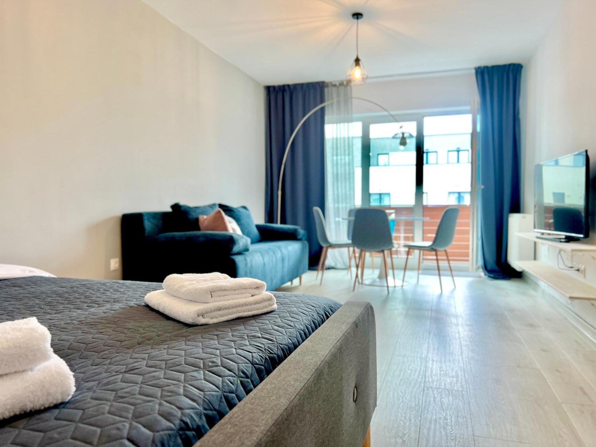 Blue Boho Studios And Apartments Brasov Bagian luar foto