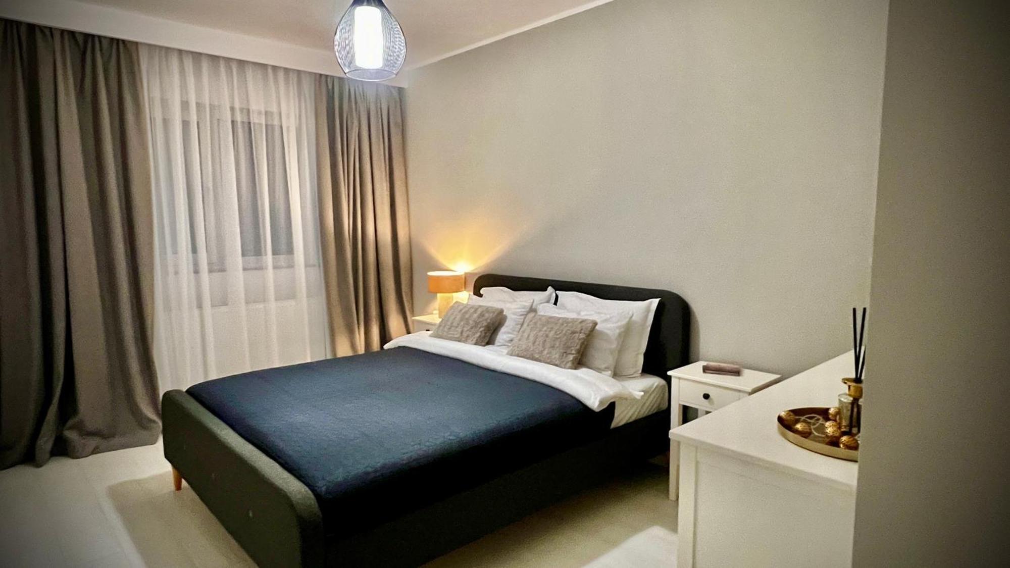 Blue Boho Studios And Apartments Brasov Bagian luar foto
