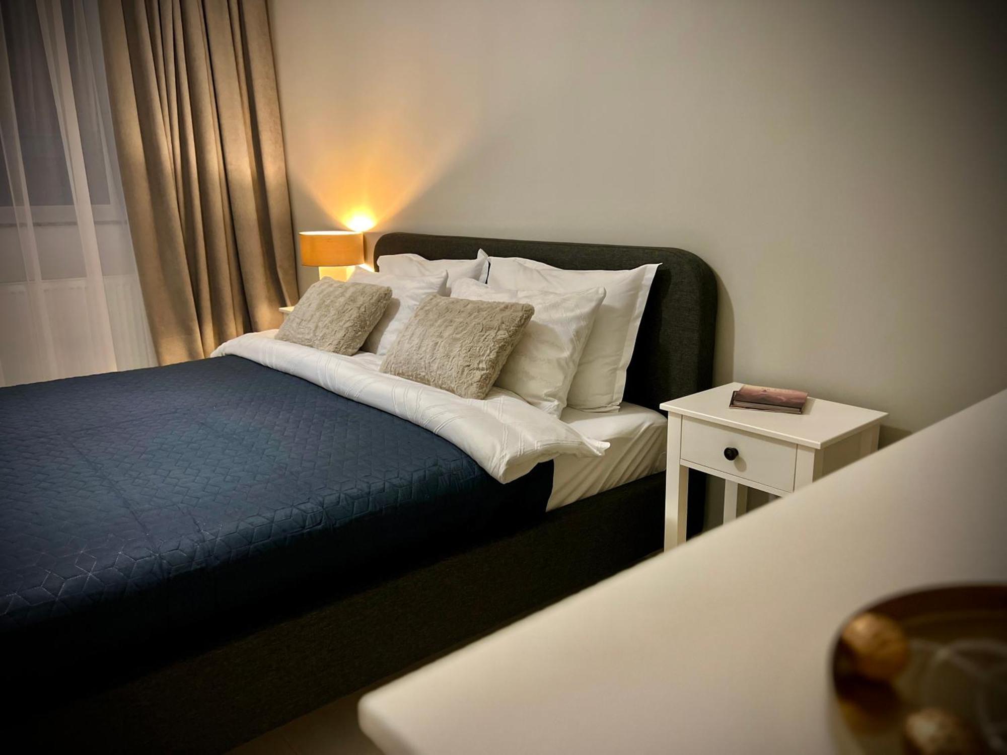 Blue Boho Studios And Apartments Brasov Bagian luar foto